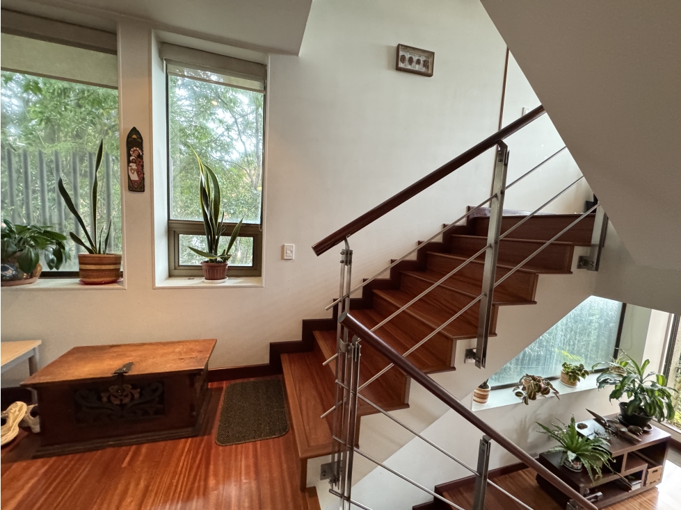 MAGNÍFICA CASA CON GRAN SEGURIDAD