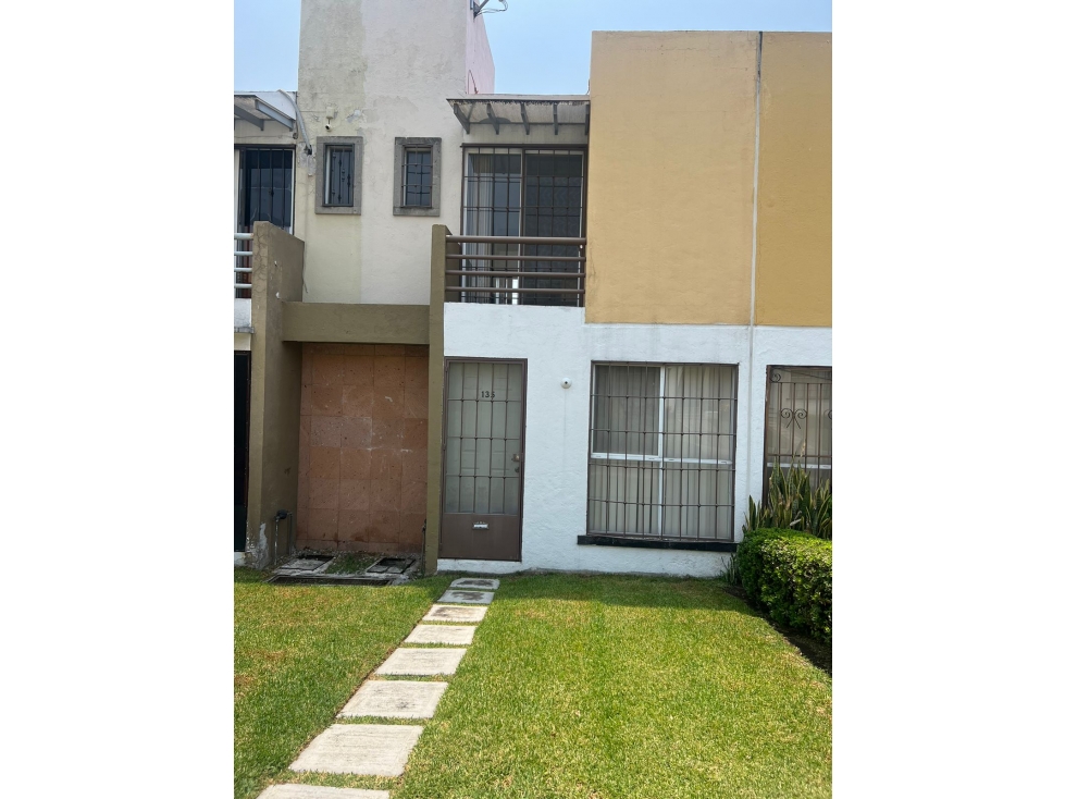 RENTO CASA 10000.- LOMA DORADA