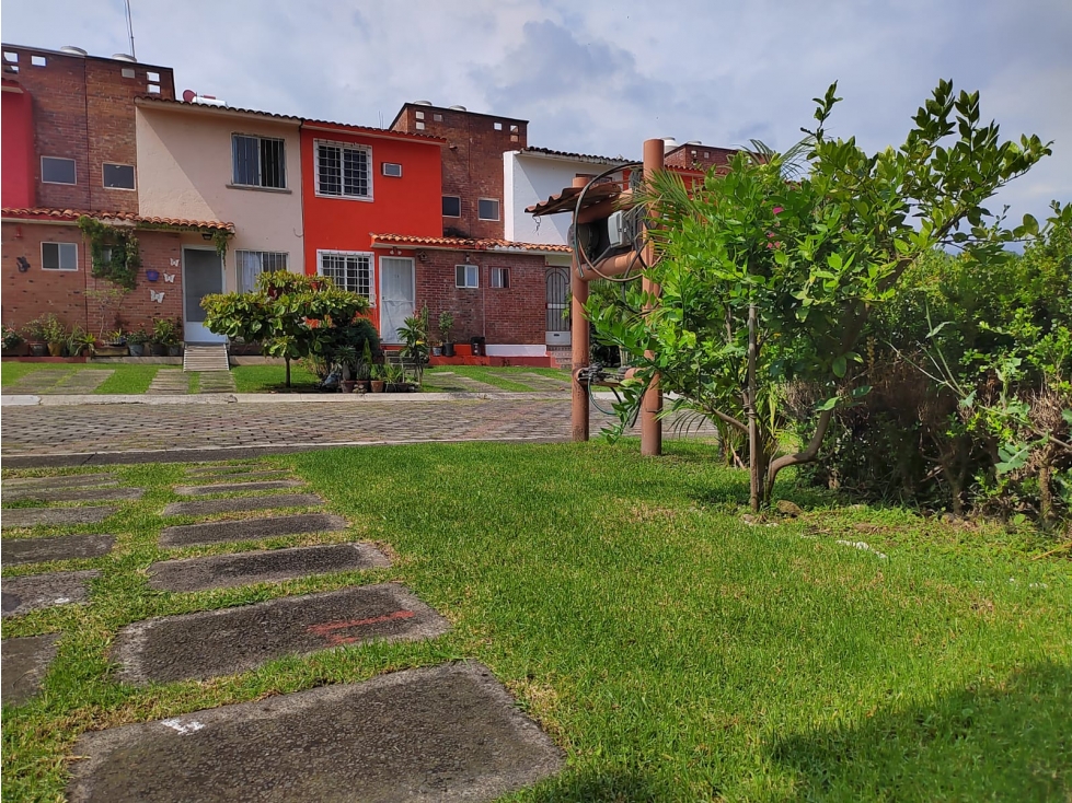 VENDO CASA 1200,000.- ZONA FRESCA