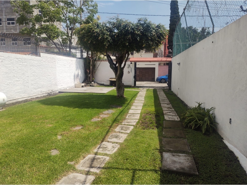 BONITA CASA AMPLIA COLONIA MARAVILLAS 3800,000. - 2