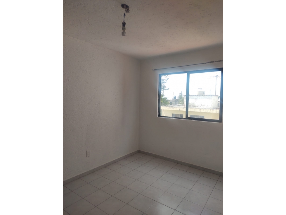 BONITA CASA AMPLIA COLONIA MARAVILLAS 3800,000. - 5