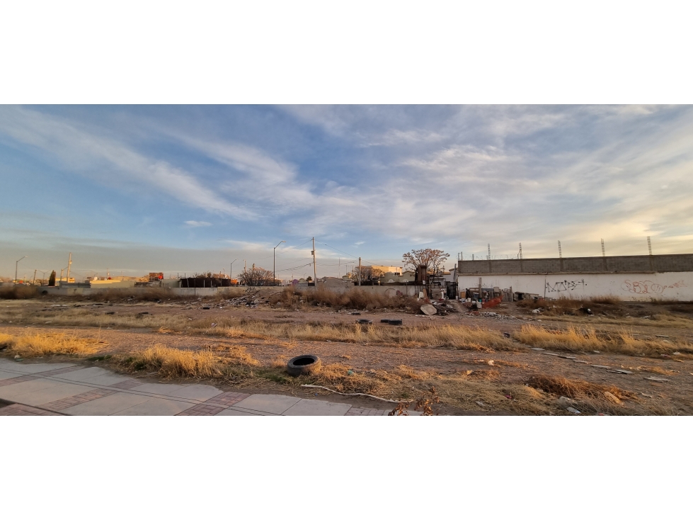 Terreno En Venta sobre Calle Ramon Rayon - 2