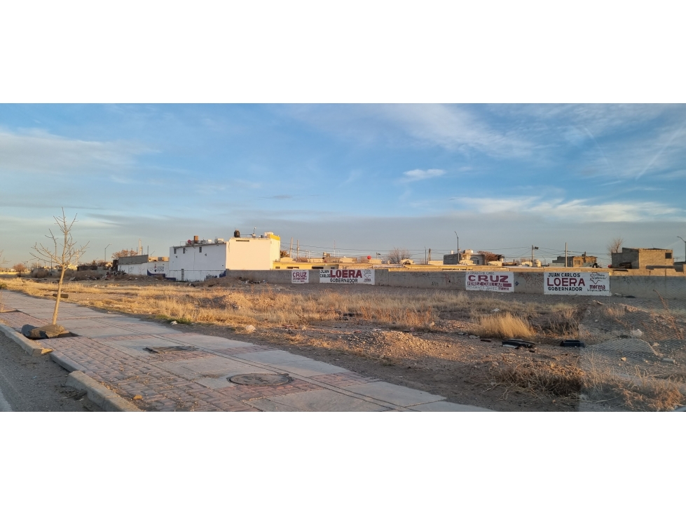 Terreno En Venta sobre Calle Ramon Rayon - 5