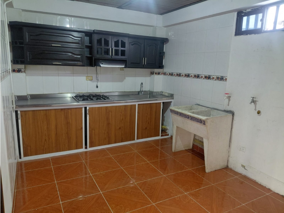 VENTA DE CASA CON RENTAS EN LA VIRGINIA — foto 2