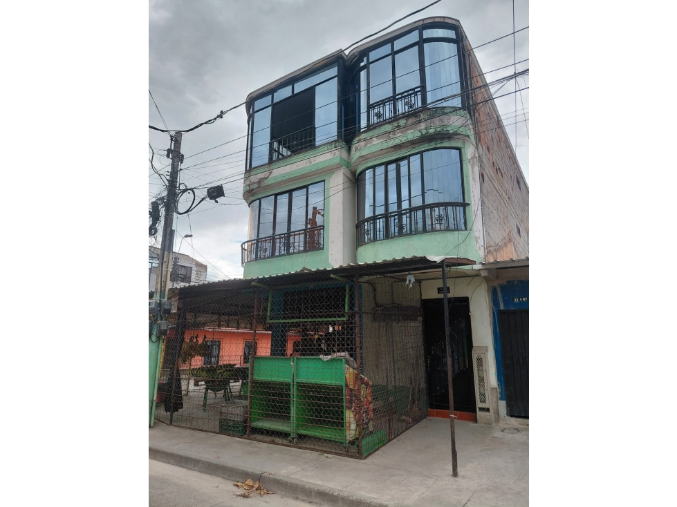 VENTA DE CASA CON RENTAS EN LA VIRGINIA — foto 3