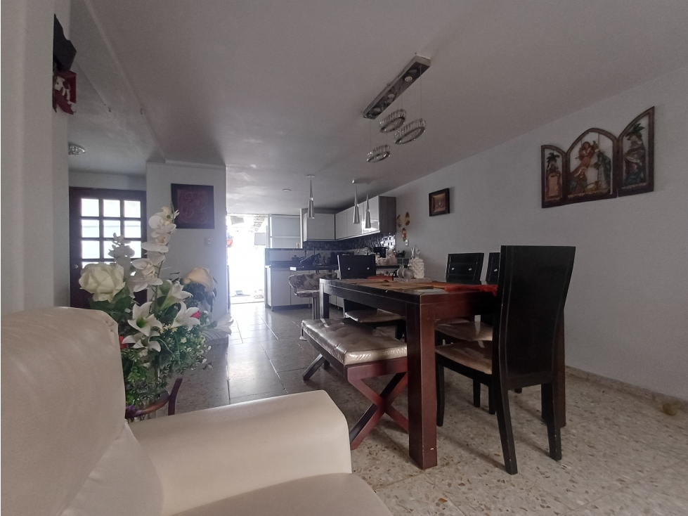 Venta de Casa de 3 niv, conjunto cerrado, Sur, Cali, Valle del Cauca — foto 4
