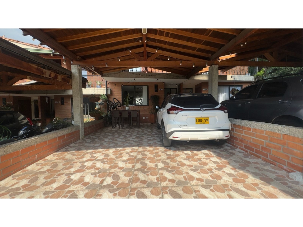 CASA EN VENTA EN ENVIGADO — foto 2