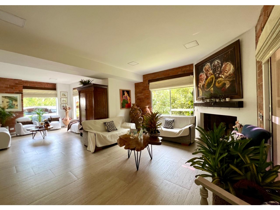 CASA INDEPENDIENTE EN VENTA EN ENVIGADO LOMA ESCOBERO