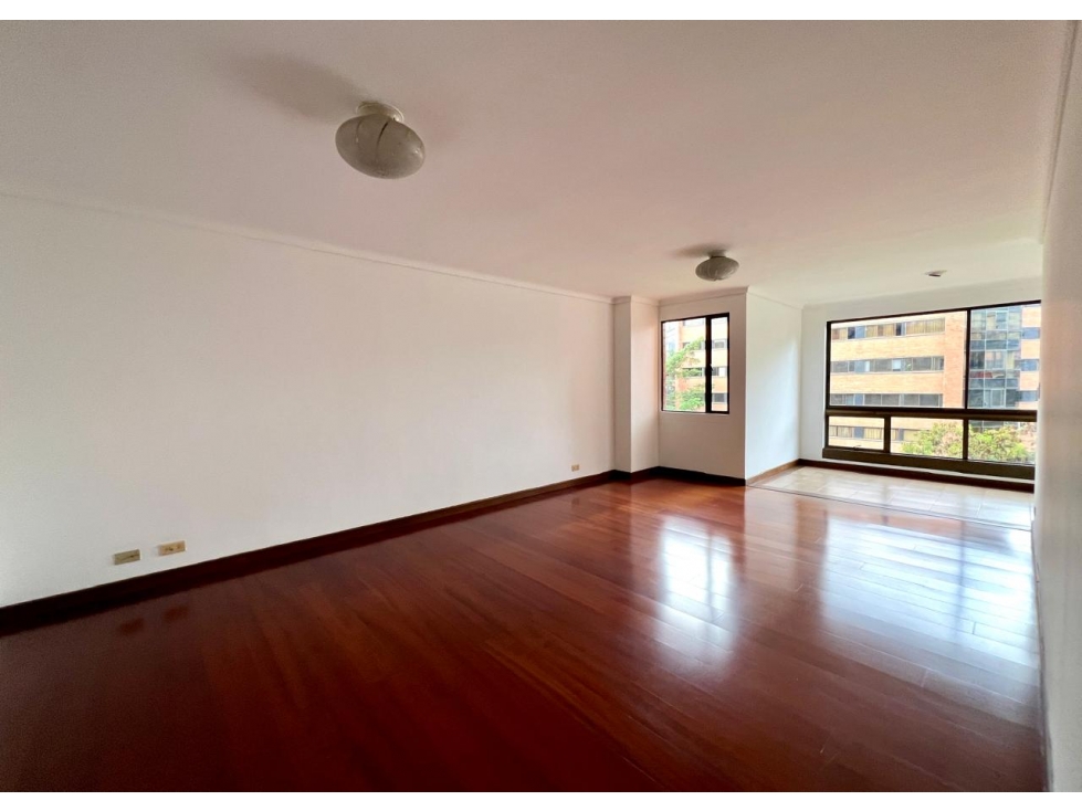 APARTAMENTO EN VENTA MEDELLÍN EL POBLADO MILLA DE ORO 197 m2 — foto 2