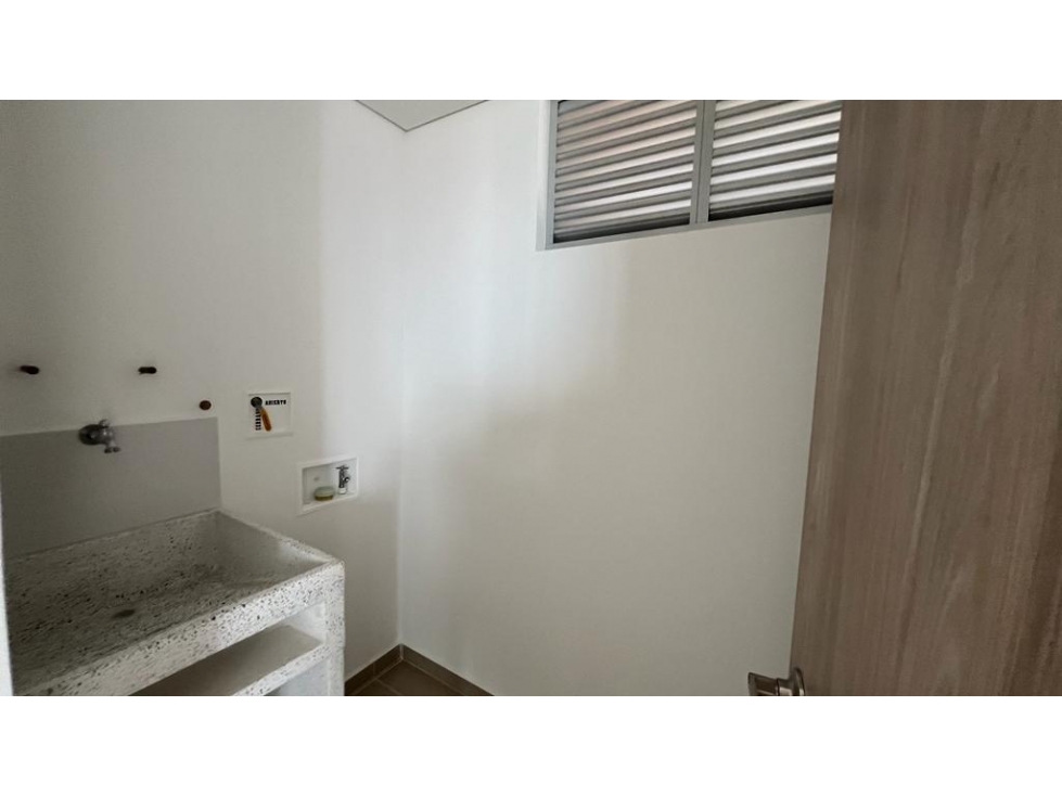 APARTAMENTO EN VENTA SABANETA 67 METROS — foto 5