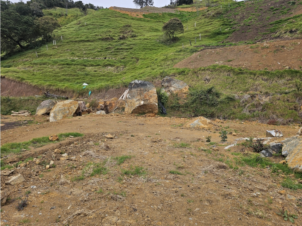 Venta de Lote en Copacabana - Sector Alto de la Virgen - 1