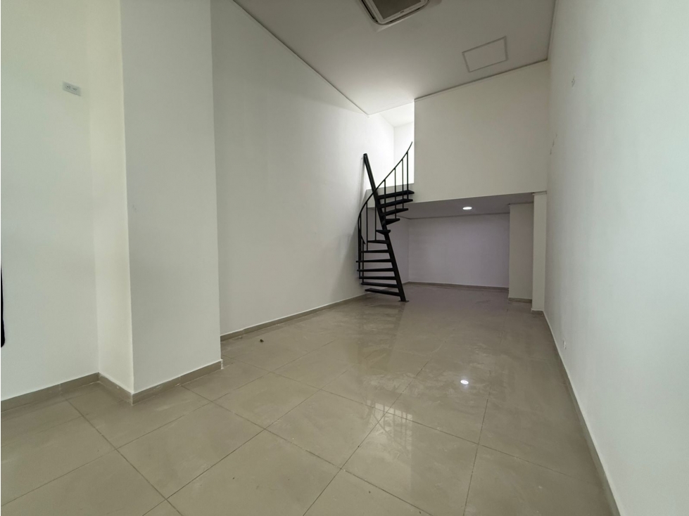 VENTA LOCAL PREMIUM PLAZA POBLADO — foto 2
