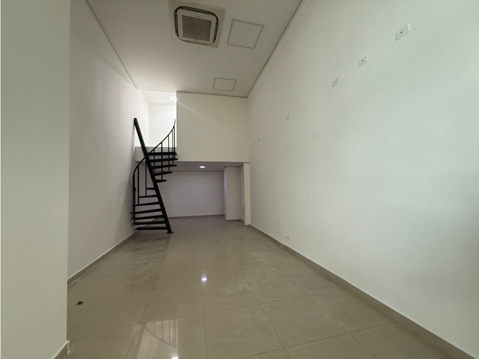 VENTA LOCAL PREMIUM PLAZA POBLADO — foto 3