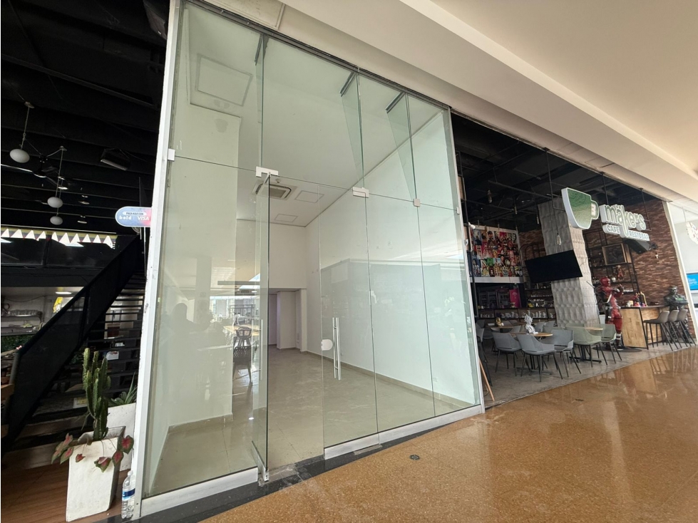 VENTA LOCAL PREMIUM PLAZA POBLADO — foto 4