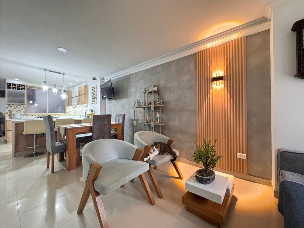 VENTA CASA EN LAURELES