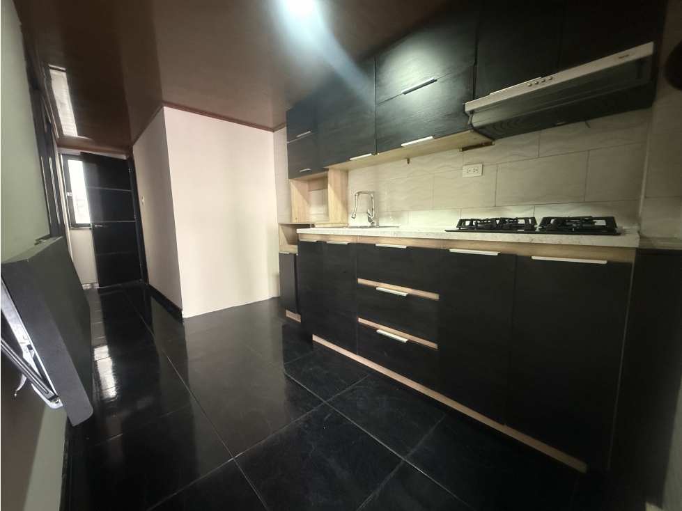 VENDO CASA BOGOTÁ ENGATIVÁ, MUY COMERCIAL