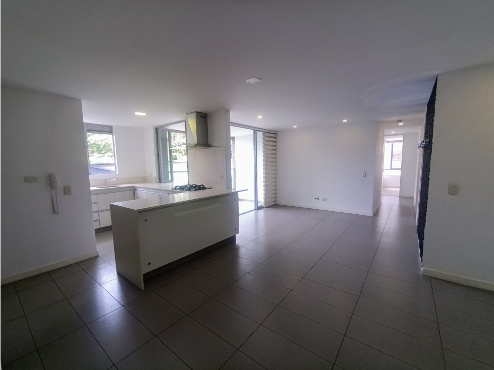 SE ARRIENDA APARTAMENTO EN CASTROPOL, POBLADO — foto 2