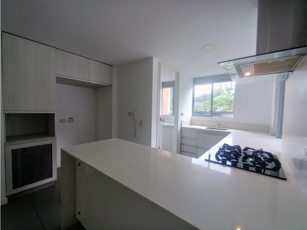 SE ARRIENDA APARTAMENTO EN CASTROPOL, POBLADO — foto 5