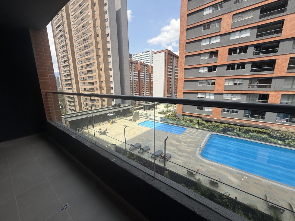ARRIENDO APARTAMENTO CIUDAD DEL RIO — foto 2