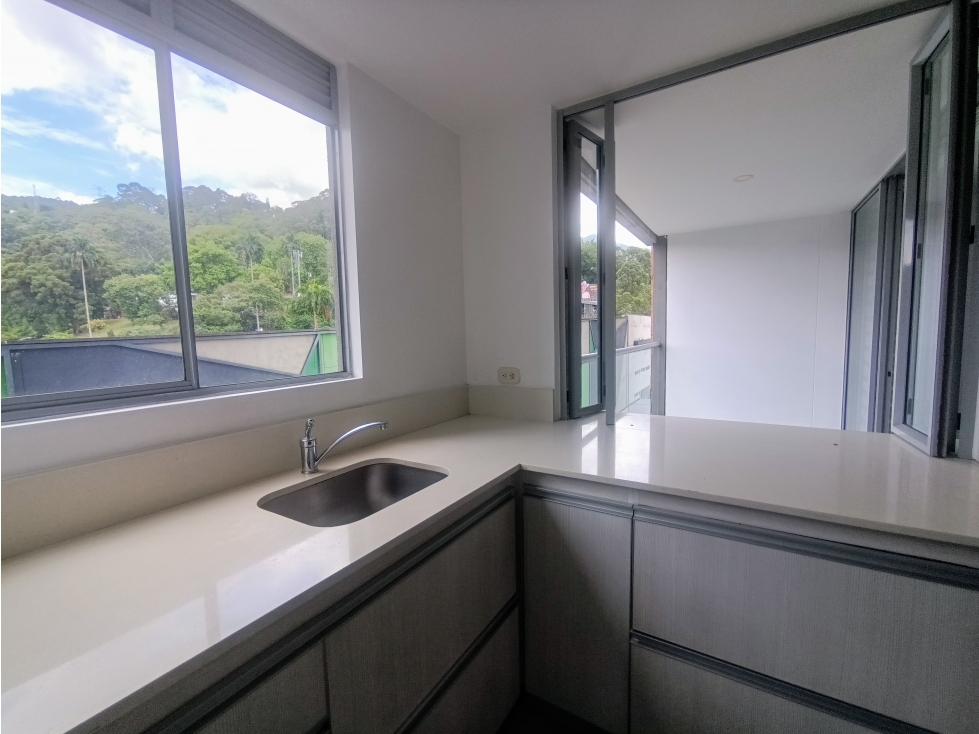 SE ARRIENDA APARTAMENTO EN CASTROPOL, POBLADO — foto 4