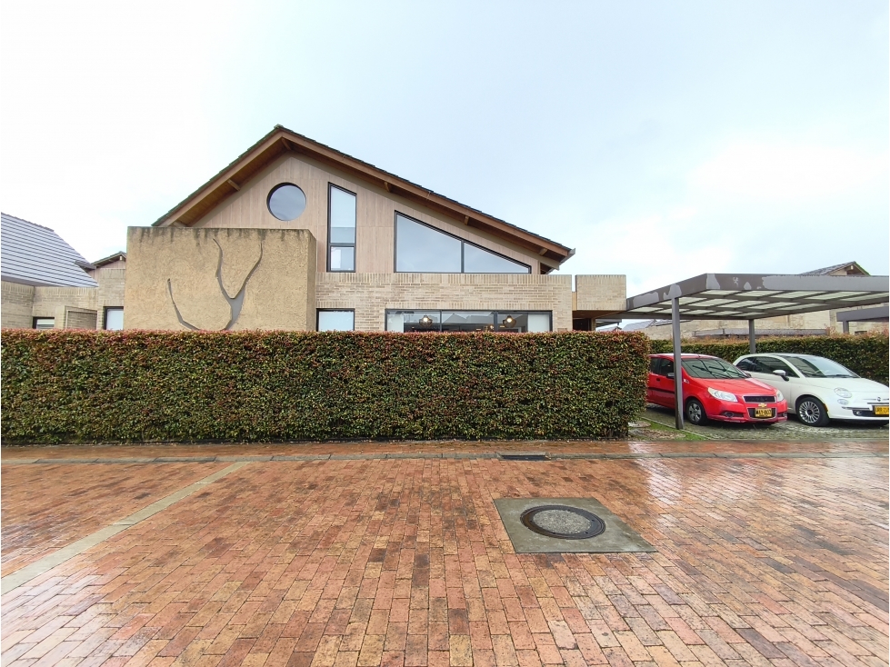 Casa en Venta, condominio Casas de la Pradera, Cajica