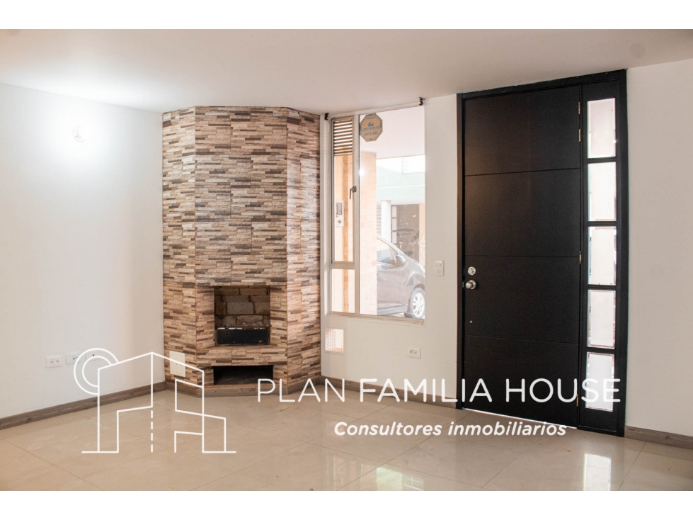 CASA EN VENTA EN CHÍA VARIANTE A COTA
