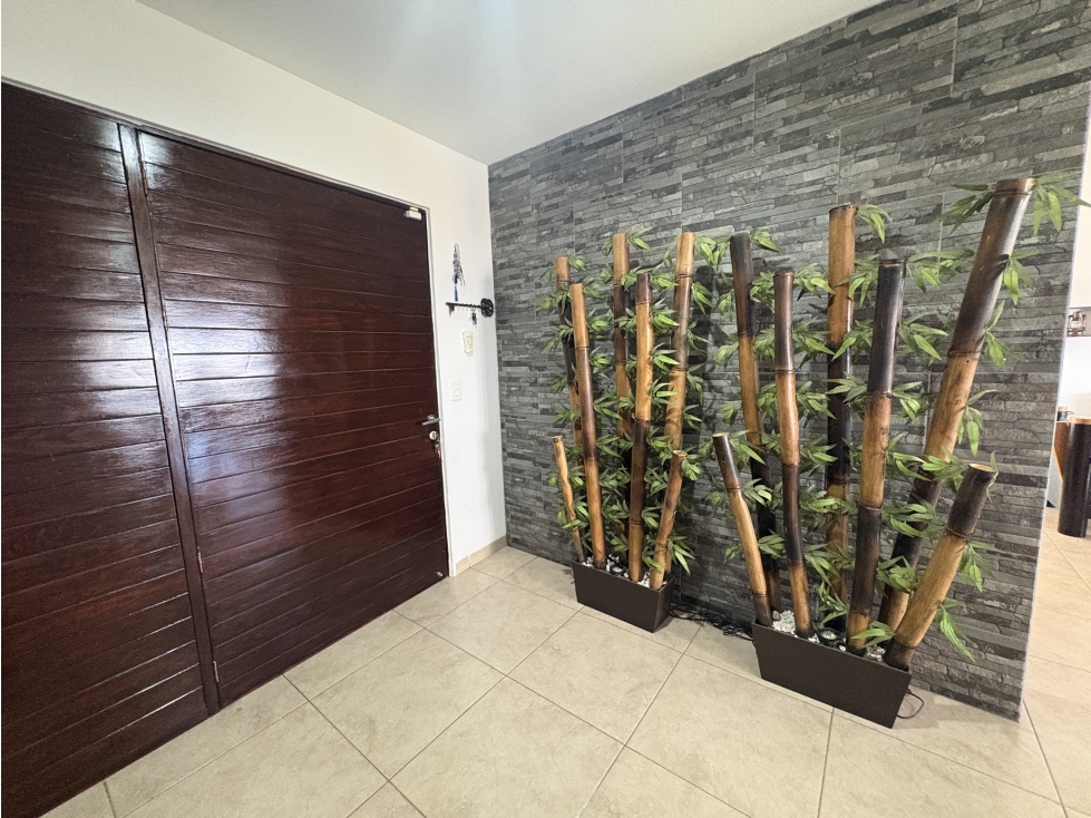 RESIDENCIA MODERNA CON VISTAS A LA PRESA EN CAÑADAS DEL LAGO QUERETARO - 2