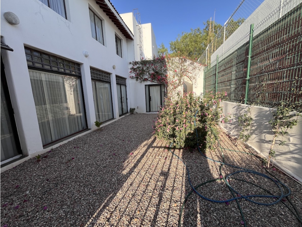 VENTA CASA DE AUTOR, RESIDENCIAL LAS TROJES - 4