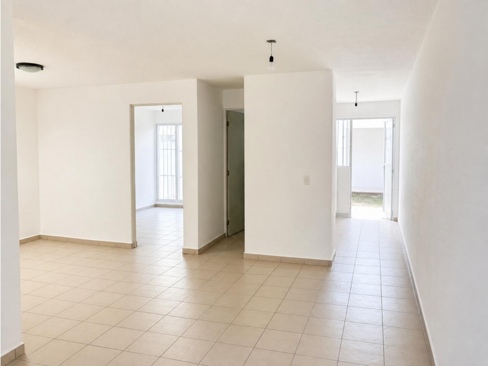 CASA EN VENTA DE UN NIVEL CON EXCEDENTE EN PIRAMIDES QUERETARO - 3