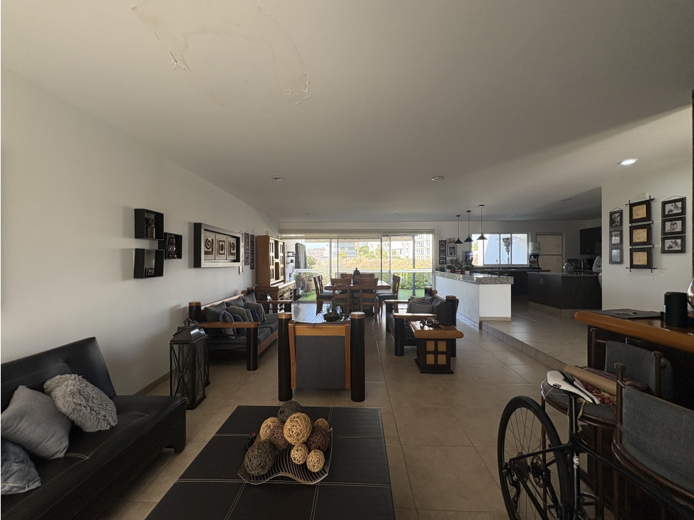 RESIDENCIA MODERNA CON VISTAS A LA PRESA EN CAÑADAS DEL LAGO QUERETARO - 5