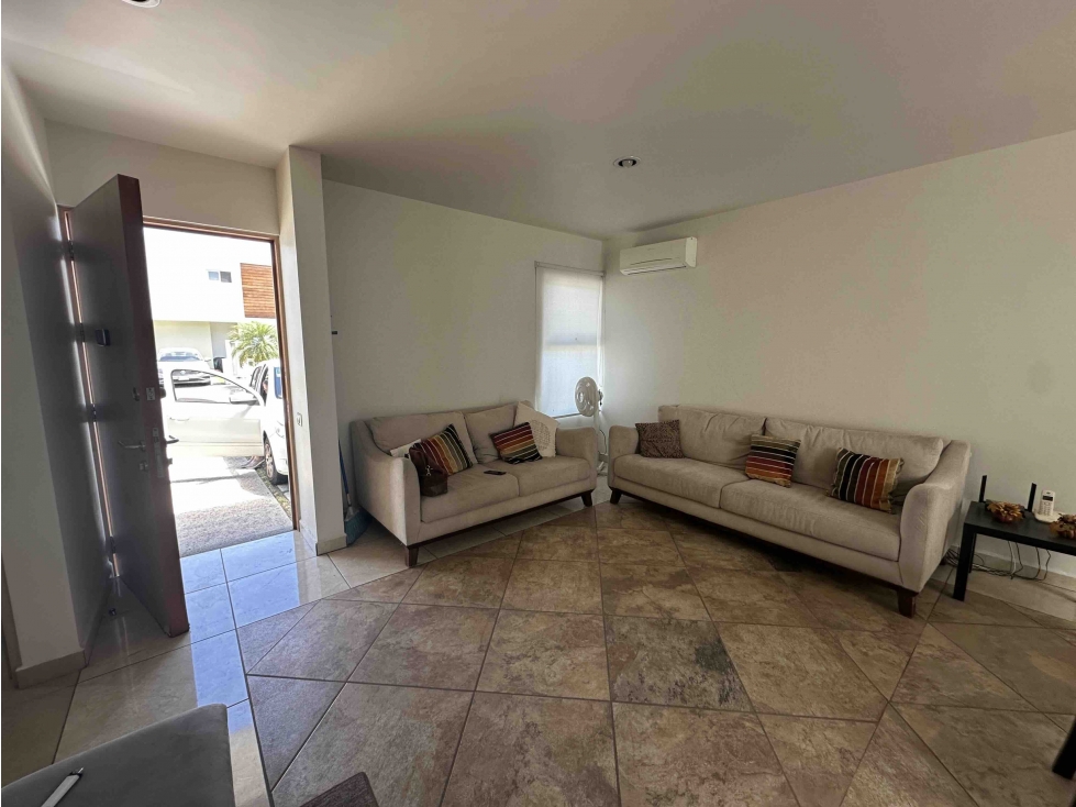 CASA EN RENTA AMEUBLADA VALLE DE JURIQUILLA PRIVADA ALENAS QUERETARO — foto 4