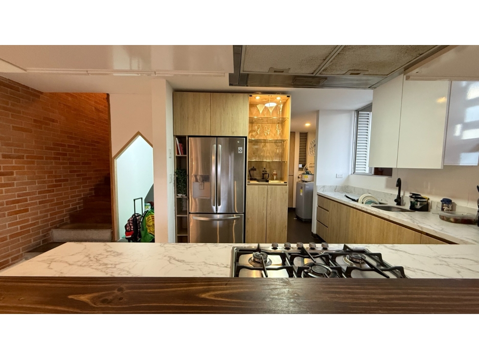 Apartamento Dúplex con Terraza Privada - El Tesoro - Medellin