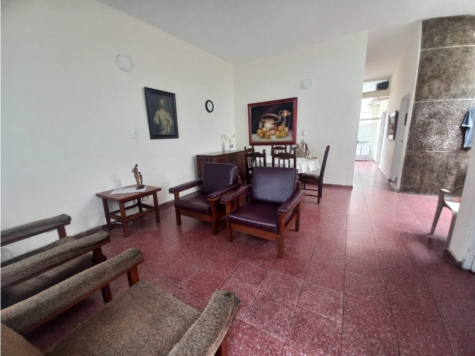CASA PRIMER PISO EN VENTA SECTOR FLORESTA