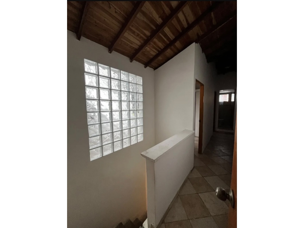 Casa Unifamiliar - La Milagrosa - Buenos Aires