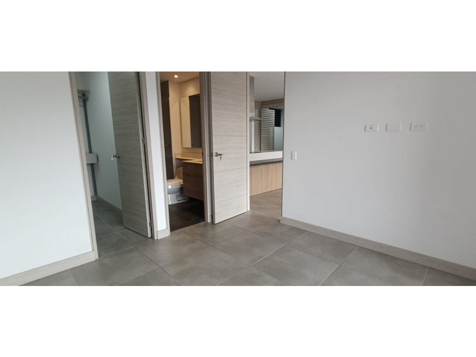 APARTAMENTO EN VENTA SECTOR BALSOS 2 POBLADO MEDELLIN — foto 3