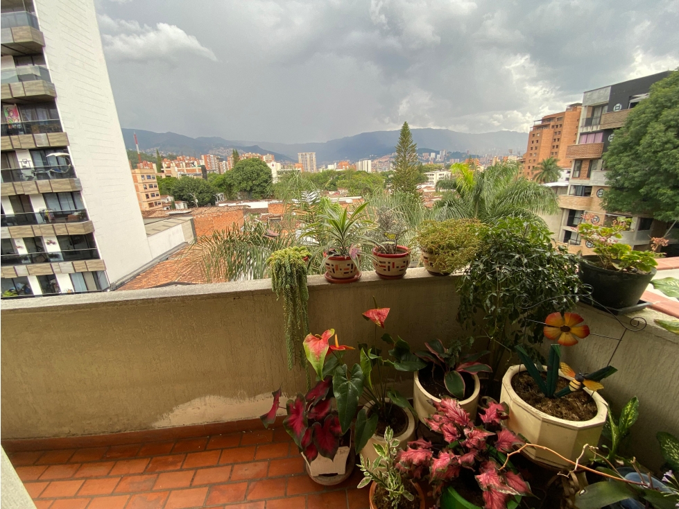 Apartamento Dúplex en los Colores para remodelar