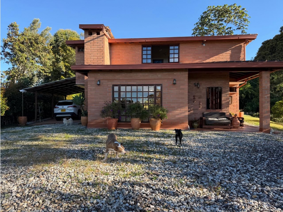 Casa Campestre Parcelación Lagos del Chamizo vía San Antonio la Ceja