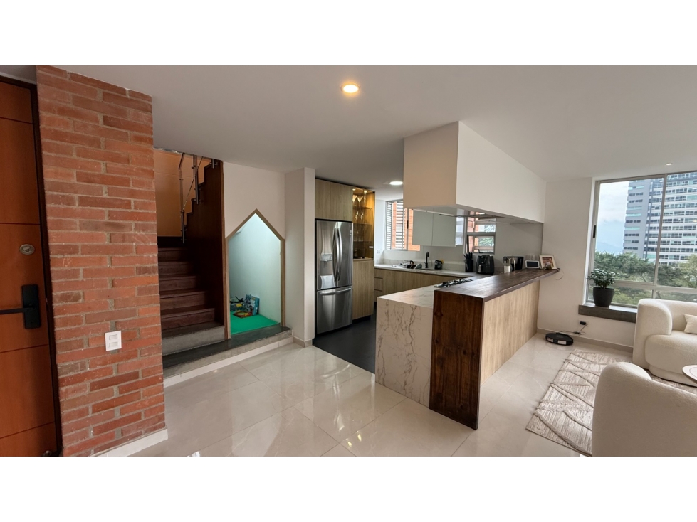 Apartamento Dúplex con Terraza Privada - El Tesoro - Medellin — foto 2