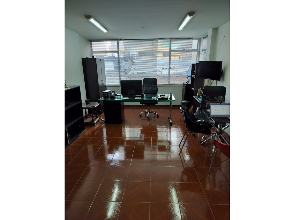 Vendo Oficina 25 M2 en el Centro de Bogotá. Kra. 7.