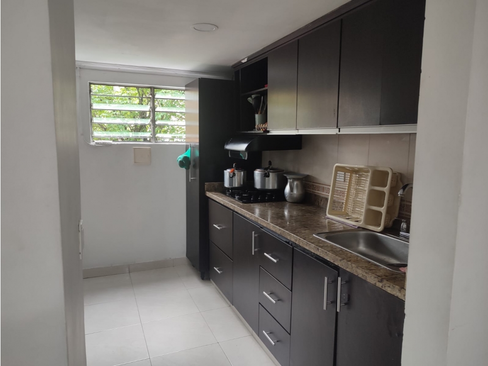 vendo apartamentop unidad cerrada cerca a ala estacion san javier — foto 3