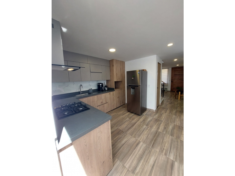 Hermosa Casa Unifamiliar en Venta en La Ceja, Antioquia — foto 4