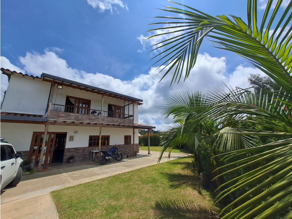 VENDO FINCA EN MARINILLA VIA PEÑOL 5.240 METROS VEREDA CHOCHO MAYO CA