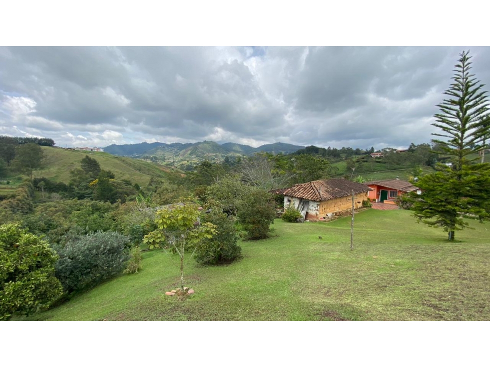 vendo casa finca Guarne Antioquia 16.782 m2.