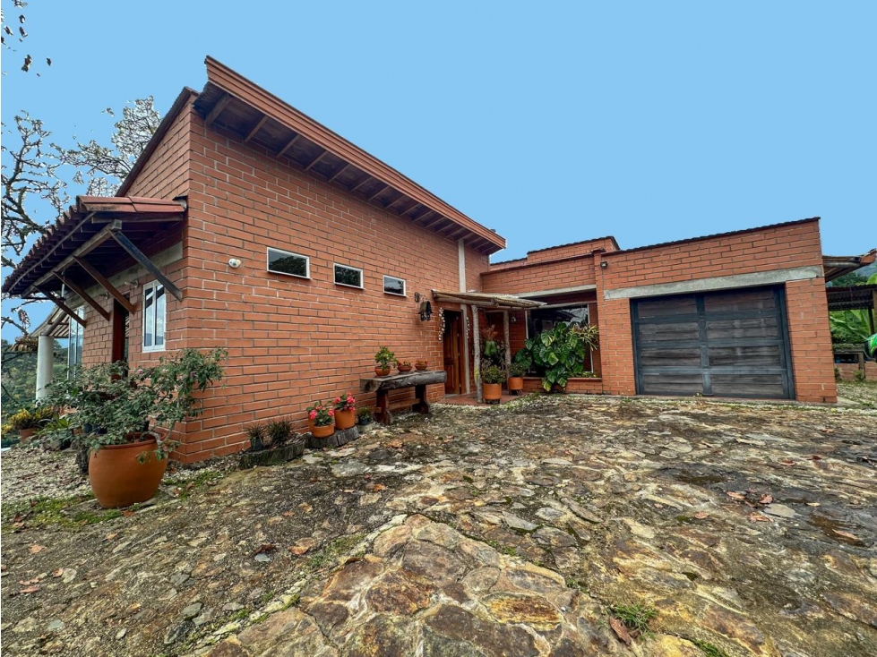 se vende casa finca campestre Guarne, sector la Clara LM