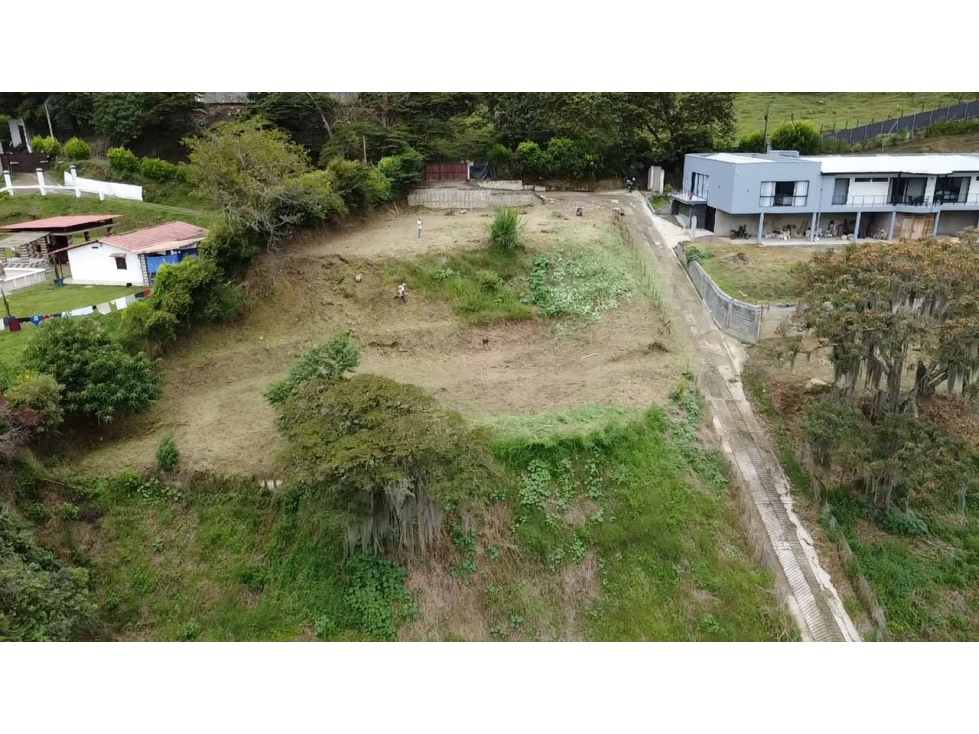 Lote en venta en Girardota 2.600 m² con excelente acceso JR — foto 2