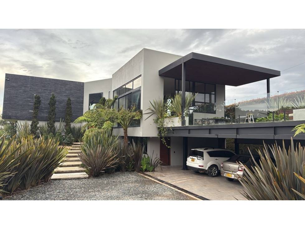 Casa Finca de Lujo con Domótica y Naturaleza Total