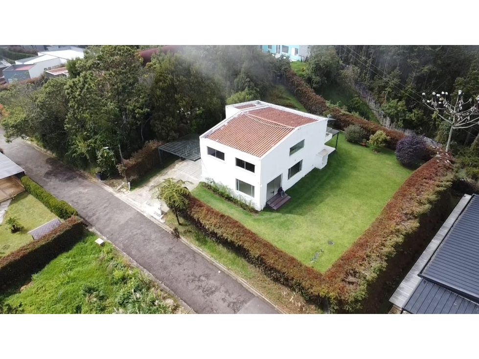 Casa Campestre de Alto Nivel en El Escobero Envigado JCR