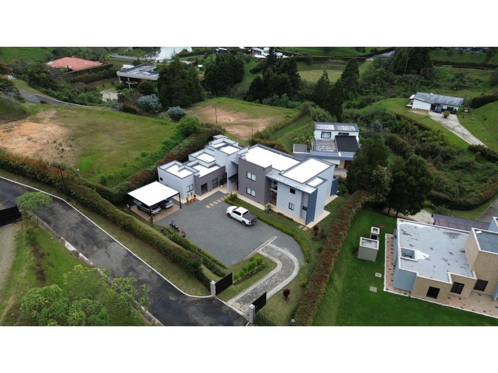 Casa Finca en Venta en Rionegro Sector Variante Aeropuerto JGA.