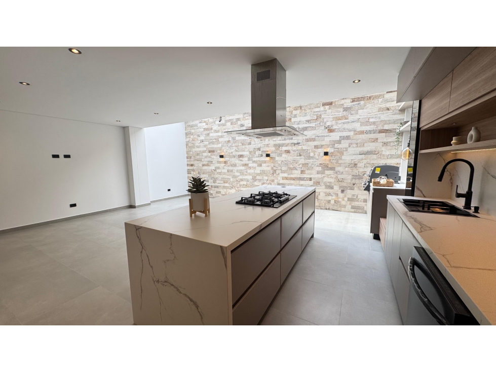 CASA EN UNIDAD CERRADA LLANOGRANDE, SECTOR GUALANDAY SMG - 5