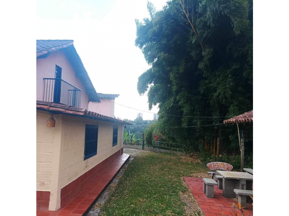 VENDO FINCA EN RIONEGRO 8.722 METROS TRES CASAS CH — foto 2